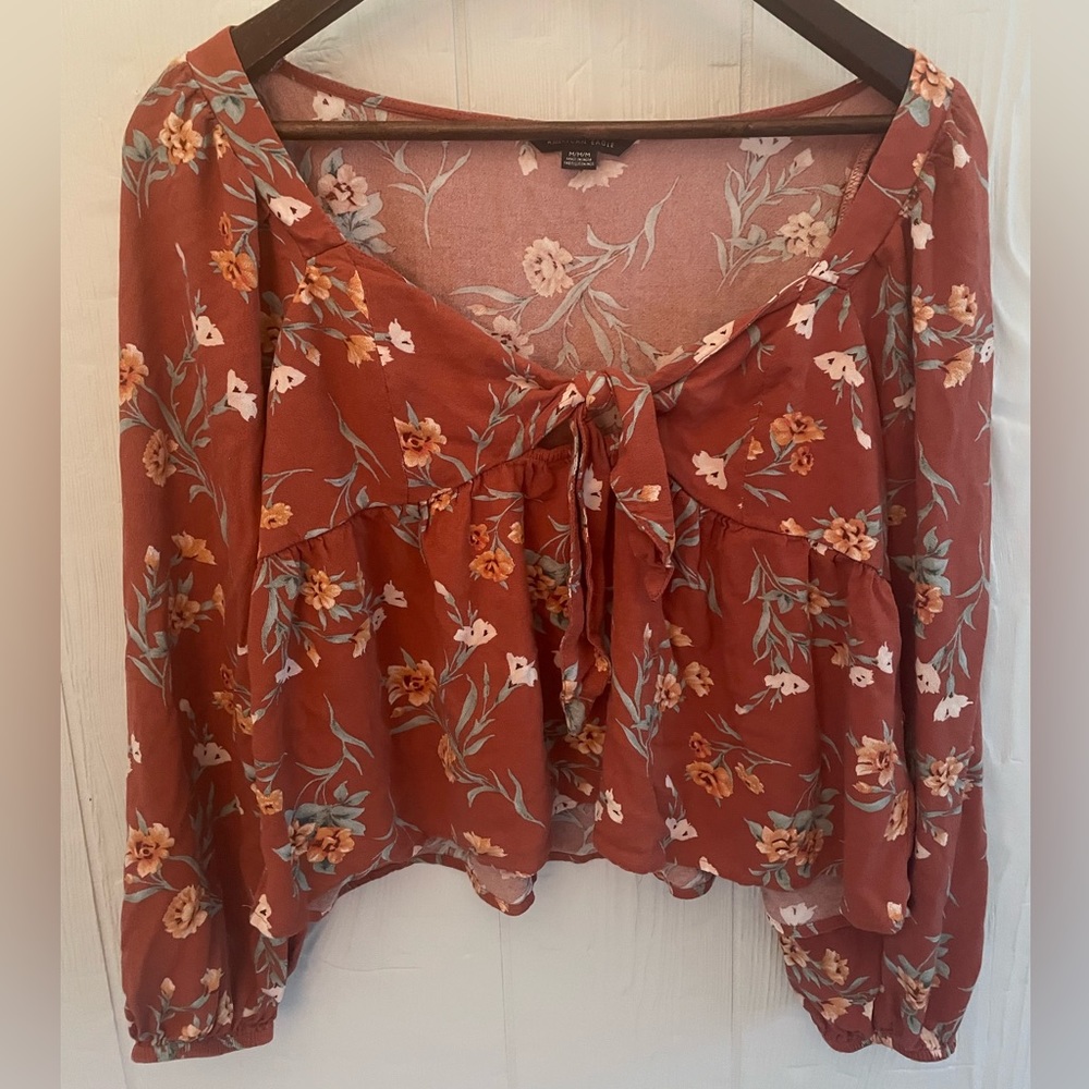 American Eagle Cropped Long Sleeve Women’s Floral Blouse Size Medium